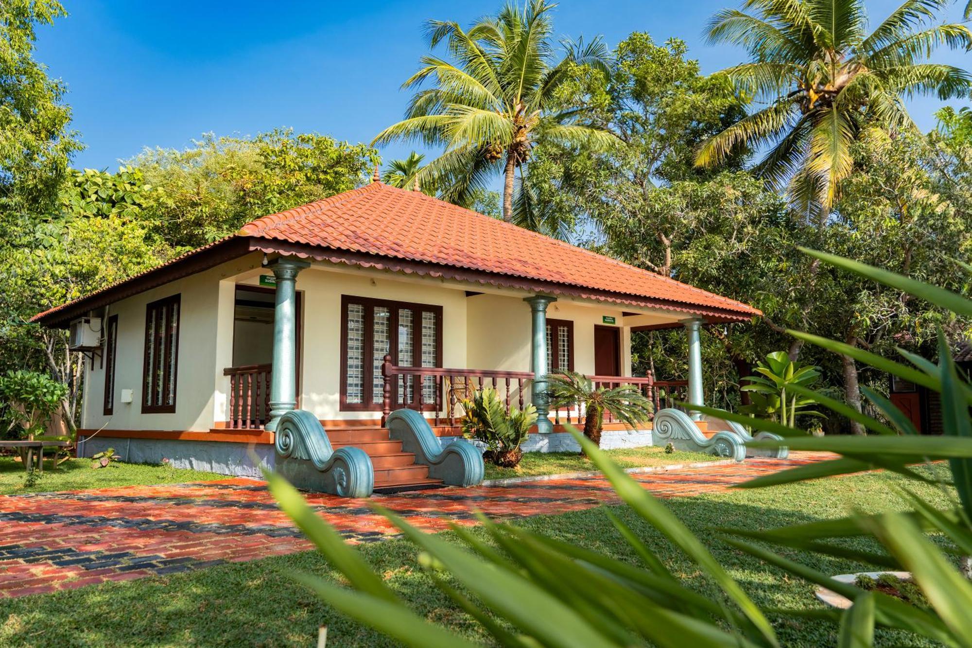 Dhathri Ayurveda Resort And Panchakarma Centre Kāyankulam Exterior photo